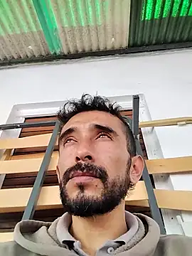 weedmanhot28: διαδικτυακό σόου στην κάμερα