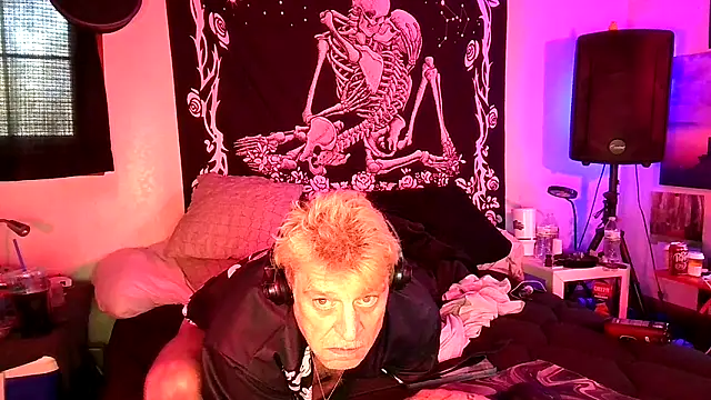 whitehole4bbc252 webkamerás műsora