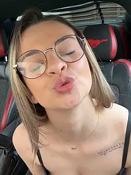 Chat +18 de SweetSofiX ao vivo