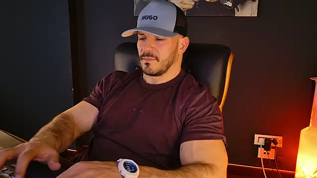 دردشة AngeloEric الجنسية المباشرة