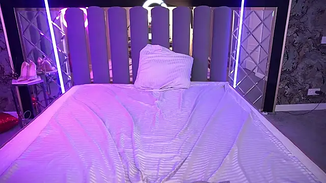 Snow_WhiteeeX's Live XXX Chat