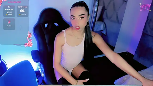 Daniiela_Ember Webcamshow