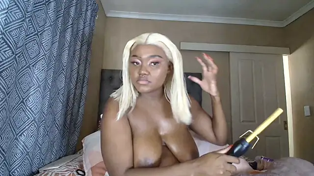 XXX chat uživo modela nanababe1
