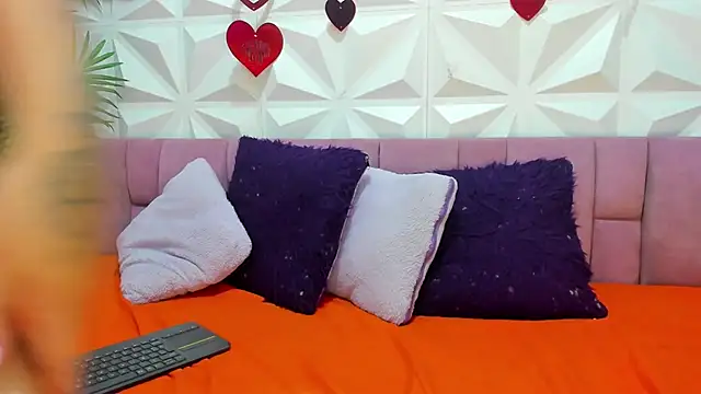 Chatroom XXX en direct de Anggie_Miller