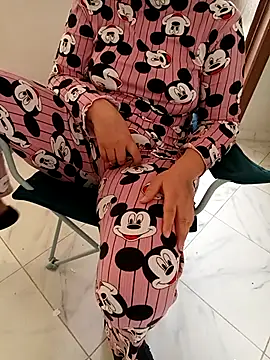 Mrjana89sixのウェブカメラショー