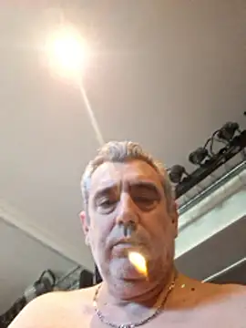 -Jim-Cummer- Pertunjukan Webcam