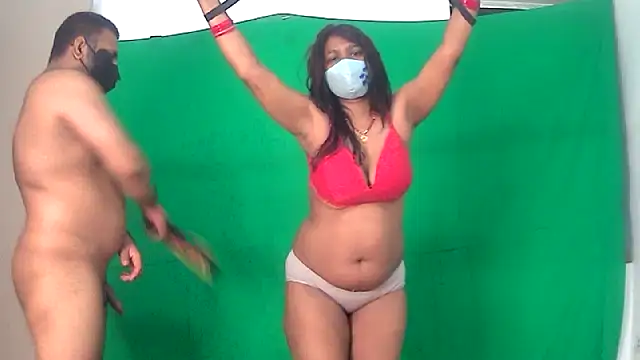 Komal_Meghawani: διαδικτυακό σόου στην κάμερα