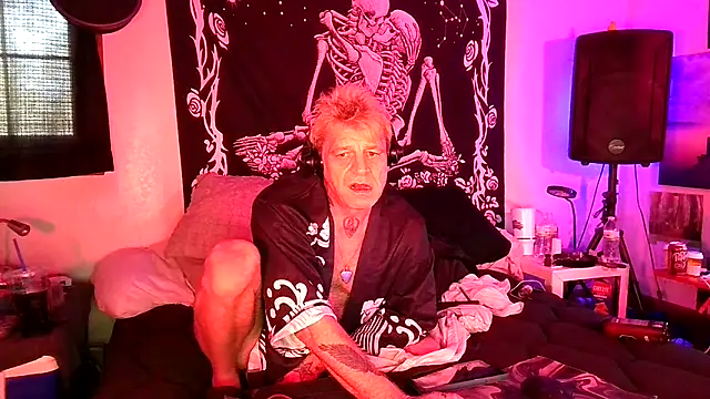 whitehole4bbc252 webkamerás műsora