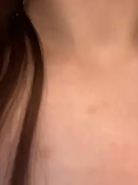 AnitaFly Adlı Modelin Canlı XXX Sohbeti