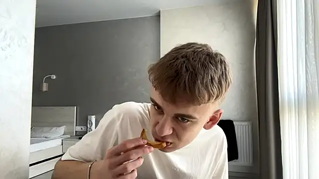 SoloFury: απευθείας συνομιλία ΧΧΧ