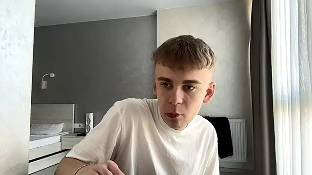 Chatroom XXX en direct de SoloFury