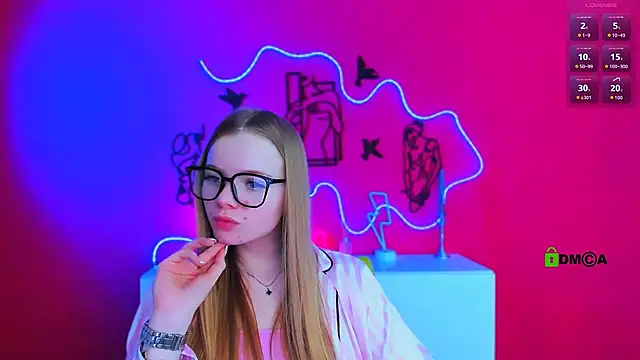 Онлайн чат XXX maddy_moah