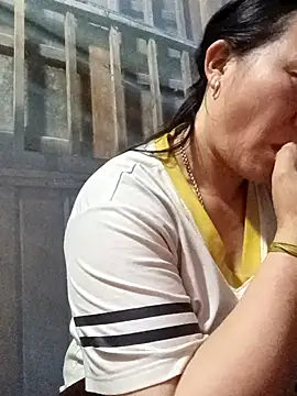 Lindxx-hot Chat XXX in diretta