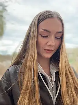 Вебкам-шоу MilaMoone