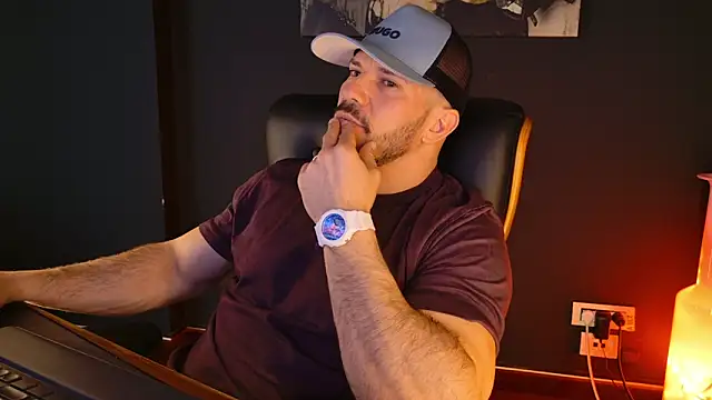 AngeloEric 现场XXX聊天