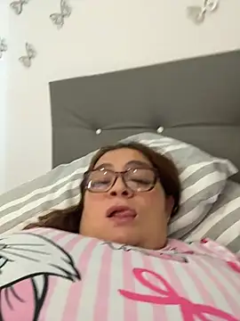 ANTONELLA_VIOLETA_のライブXXXチャット