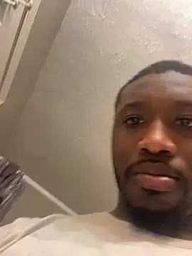 Pokazy przed kamerką – Bigdickbobby91