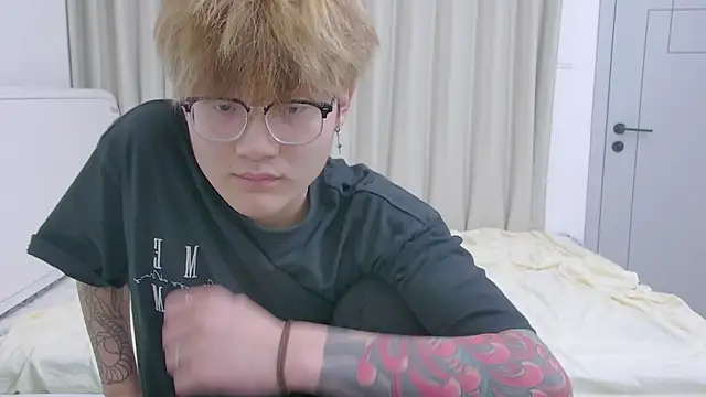 KK-cuteboyのウェブカメラショー