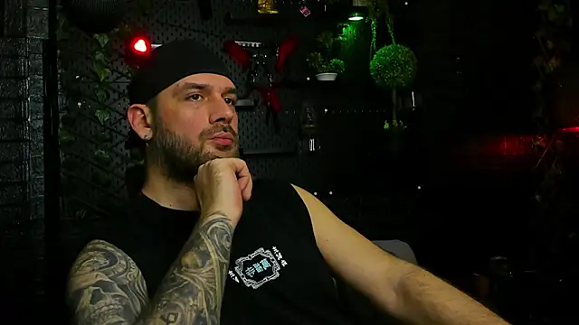 Pokazy przed kamerką – LexHardy