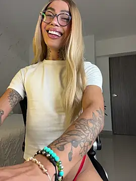 miss_tatiana_ Show in webcam