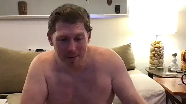 Chatroom XXX en direct de 9VOLTT