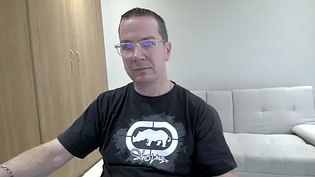 Pertunjukan Kamera Web BrettJ81