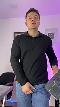 Alexander_Connor Adlı Modelin Canlı XXX Sohbeti