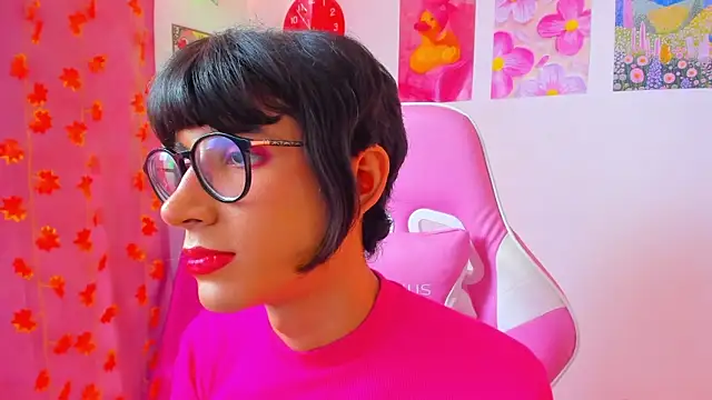 Pokazy przed kamerką – Madeline_21