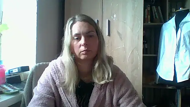 XXX chat uživo modela Mollie365