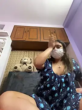 Yourhornynightmare ওয়েবক্যাম শো