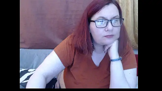 PlayfullMature Live XXX-chat