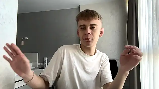 SoloFury live XXX chat