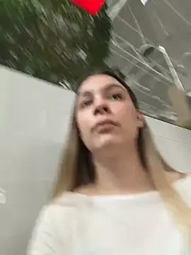 SashaCatt: απευθείας συνομιλία ΧΧΧ