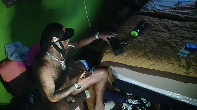 Sexslavescorpio Show in webcam