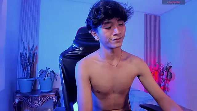 Show modela cococumps na web-kameri