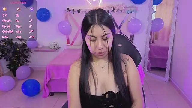 ZURY_TAY Chat XXX in diretta