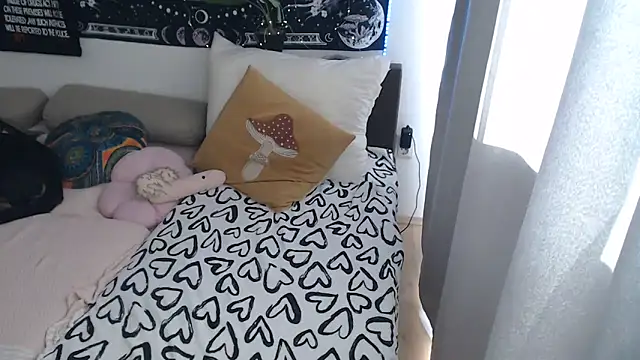 AlienforTwenty Live XXX-Chat