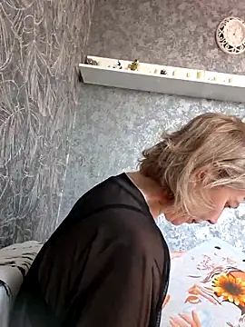 stellahere8: онлайн-секс-чат