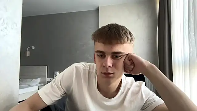 SoloFuryn Live XXX chat