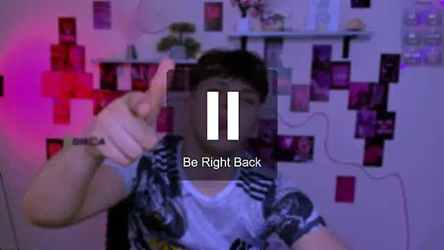 Chatroom XXX en direct de travis_wolf_