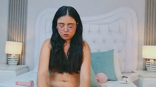 ScarlettPetrova's Live XXX Chat