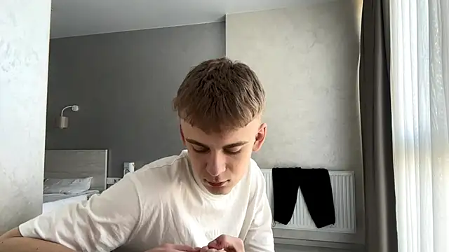 SoloFury live XXX chat