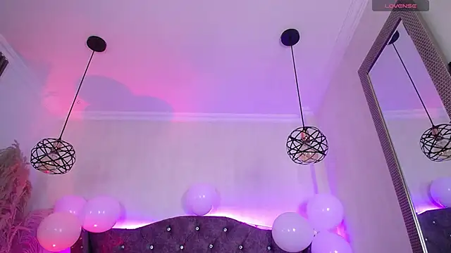 XXX chat uživo modela Lizza_Jones