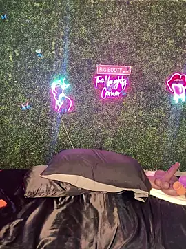 แชท XXX สดของ RenaThickAss