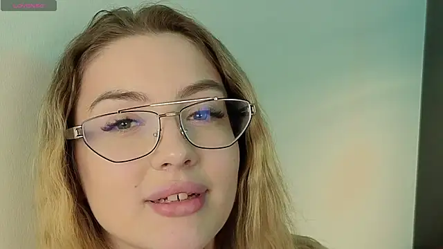 XXX chat uživo modela BustyTease