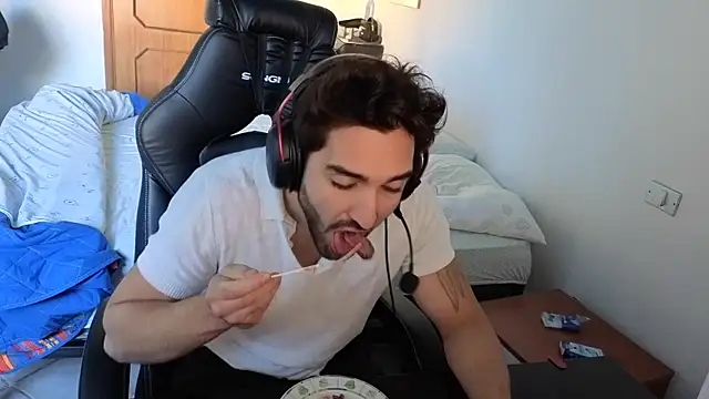 Chat +18 de Al3xox02 ao vivo