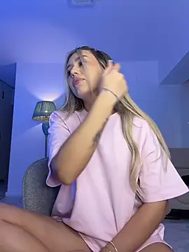 BarbieDoll13 Webcam show