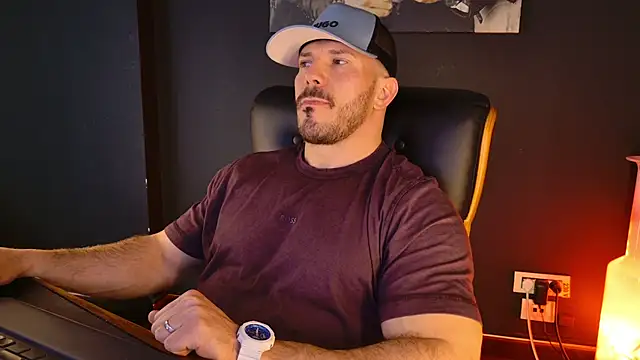 XXX chat uživo modela AngeloEric