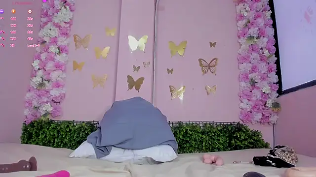 grandmother_milf's Webcam Show