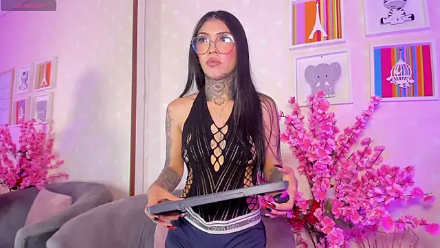 Ashley_Blum_ Adlı Modelin Canlı XXX Sohbeti